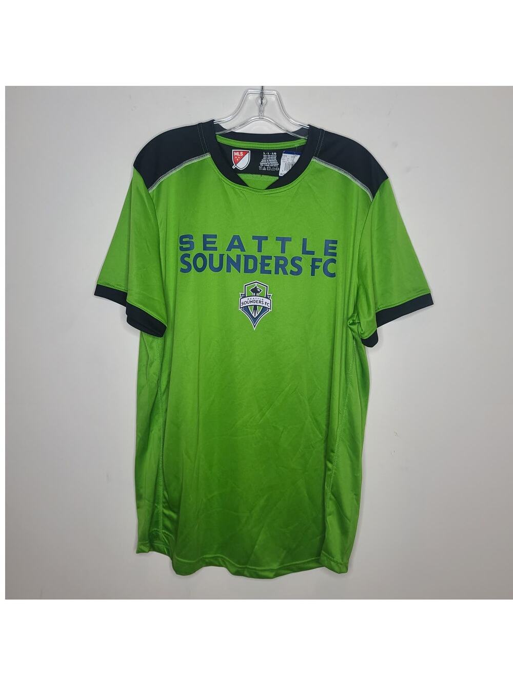 NWT Seattle Sounders FC futbol club soccer green short sleeve shirt - large